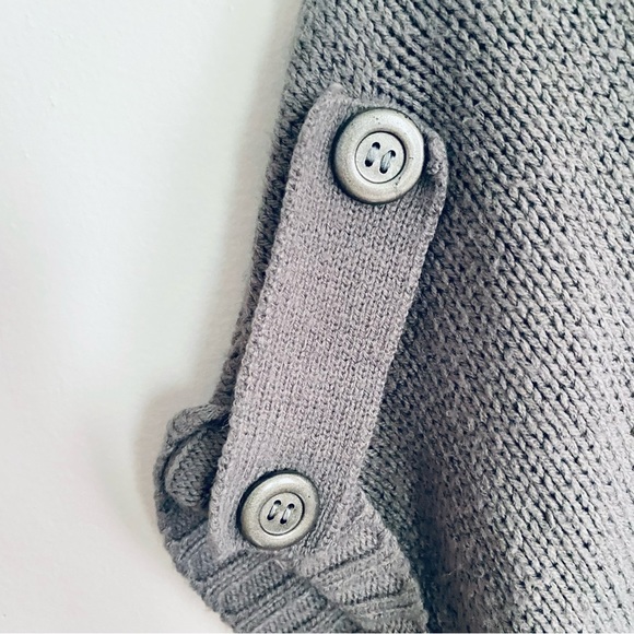 dots Women's Dark Gray Short Sleeve V Neck Knit Sweater Size Large - Picture 4 of 10